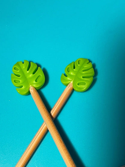Comma Craft Co - Monstera Leaf Needle Toppers