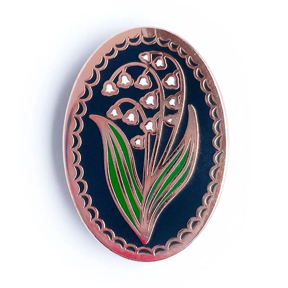 Kitty with a Cupcake - Lily of the Valley Magnetic Needle Minder