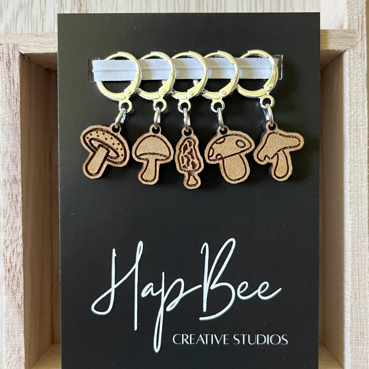 HapBee Creative Studio - Magic Mushroom Stitch Markers