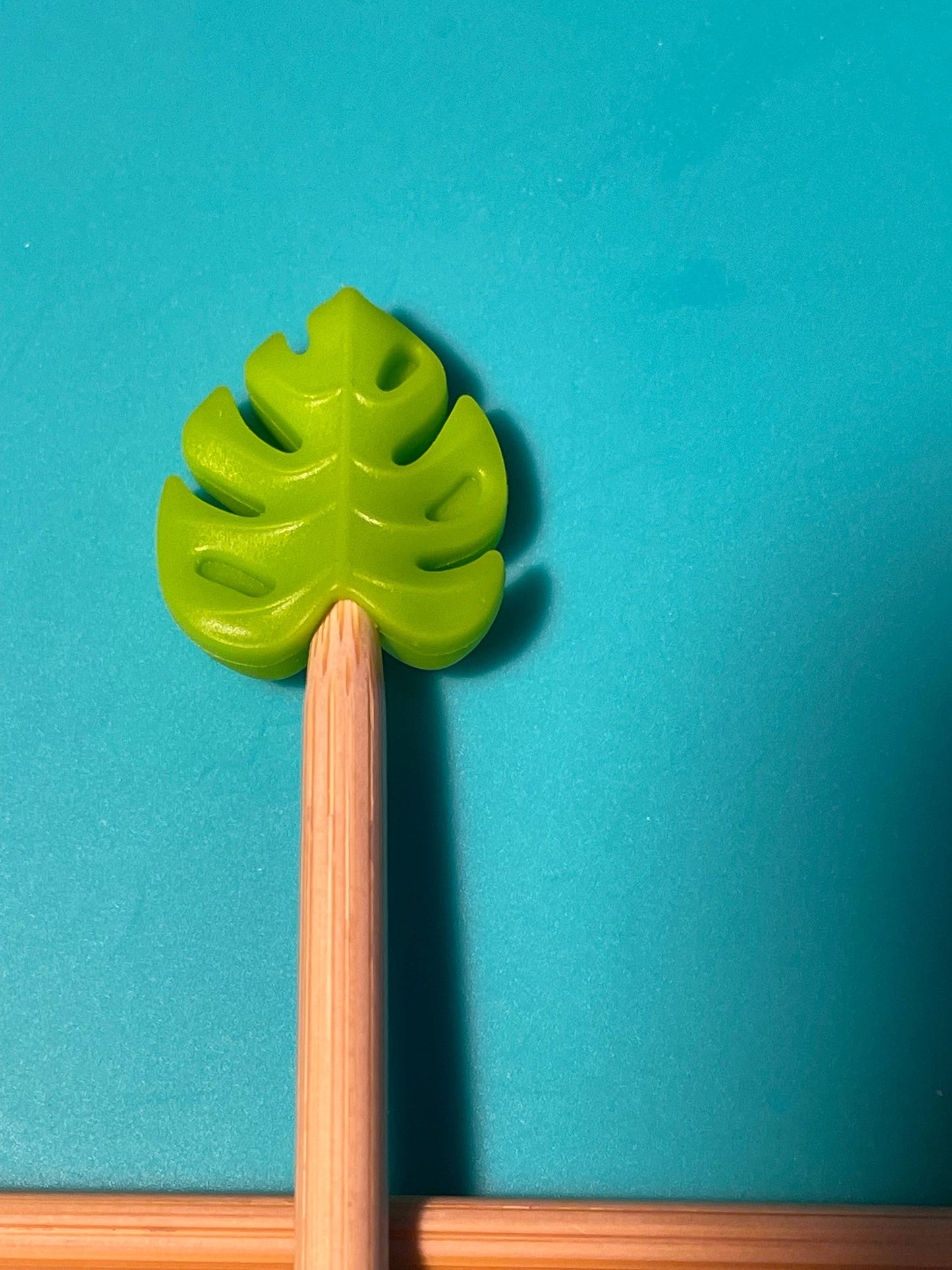 Comma Craft Co - Monstera Leaf Needle Toppers